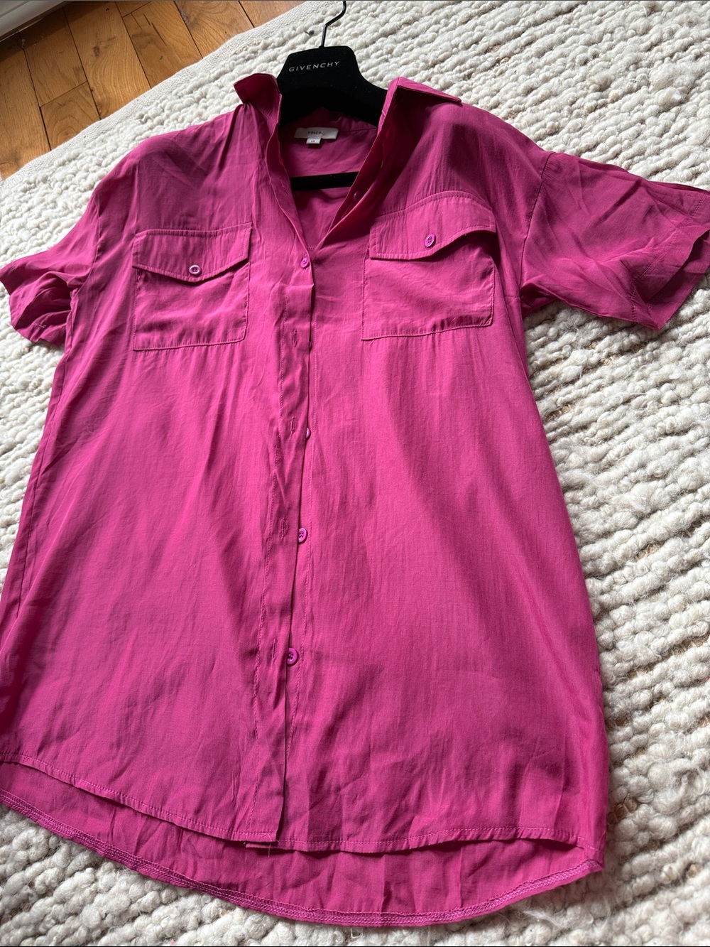 🩷 Vince Button-Front Short Sleeve in Magenta - Picture 2 of 3